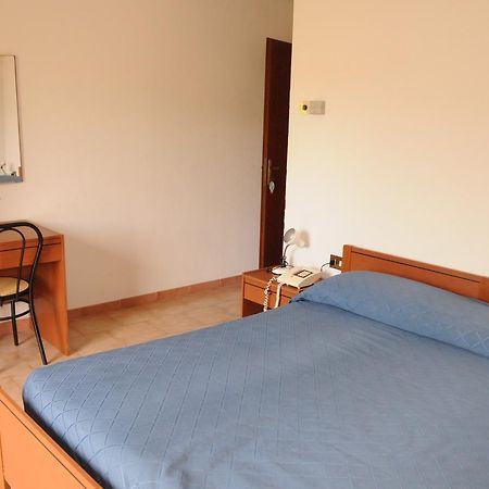 تريكينا Hotel La Quiete المظهر الخارجي الصورة